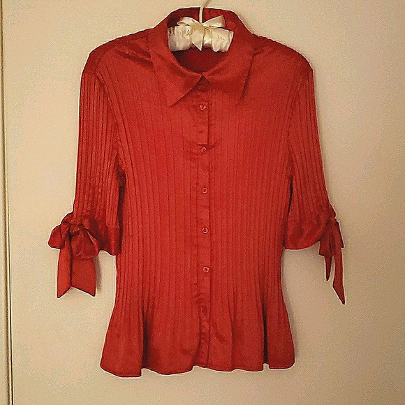 Women's blouse - Picture 1 of 2